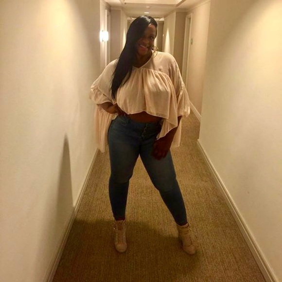 Meet your Posher, Jannita - Picture 1 of 1